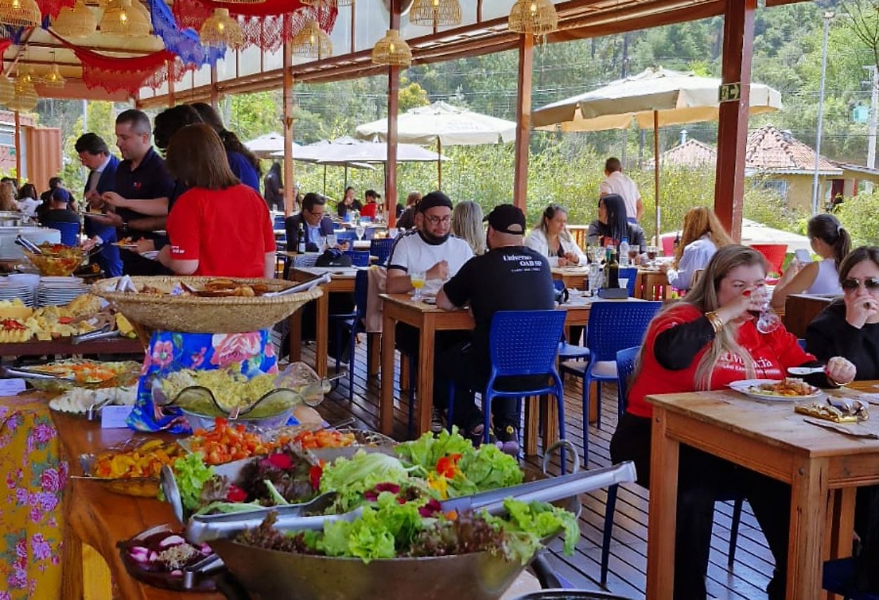 Experiências gastronômicas e confraternizações corporativas com o Grupo Dona Chica em Campos do Jordão 1 grupo dona chica 10